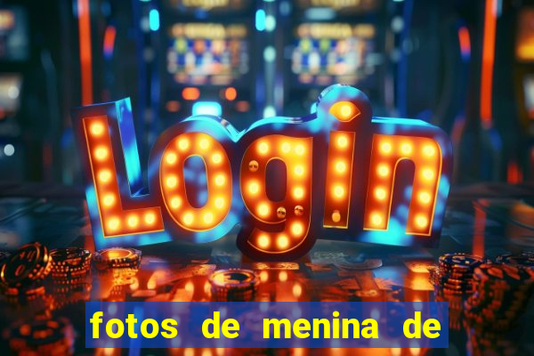 fotos de menina de cabelo cacheado no espelho